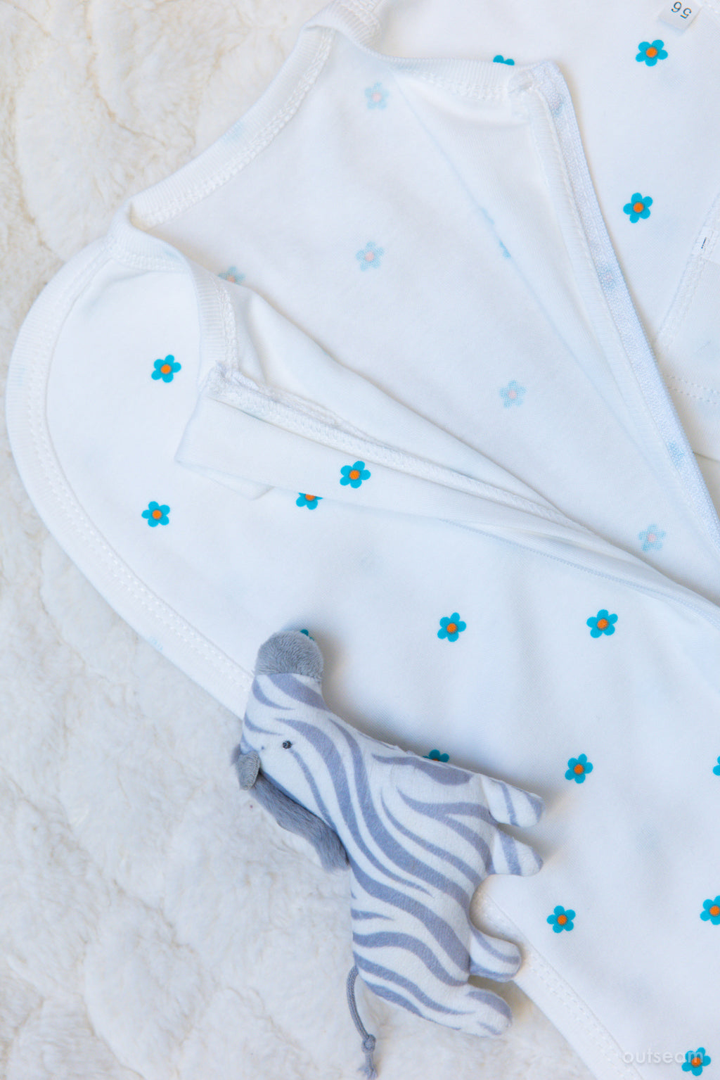 Outseam Newborn Sleep Cocoon Flower — detail view 5
